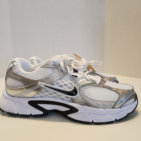 Nike Men\'s V5 RNR Shoes, White/Black-Vast Grey-College Grey, 8.5 main image 2